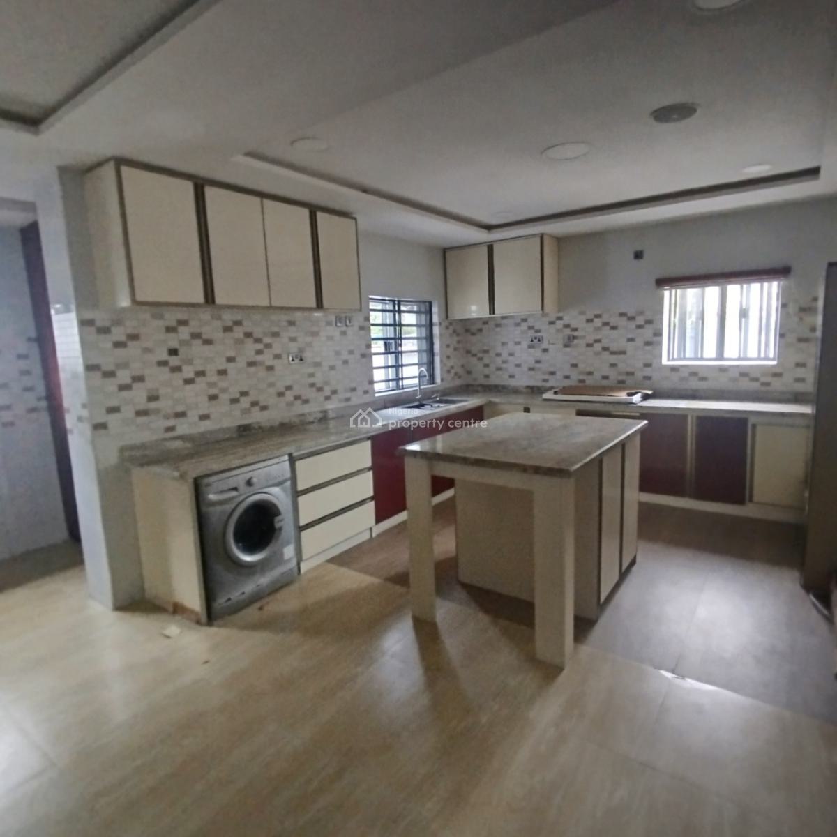Fantastic Spacious 5 Bedrooms Fully Detached Duplex with Bq, Vgc, Lekki, Lagos, Detached Duplex for Sale