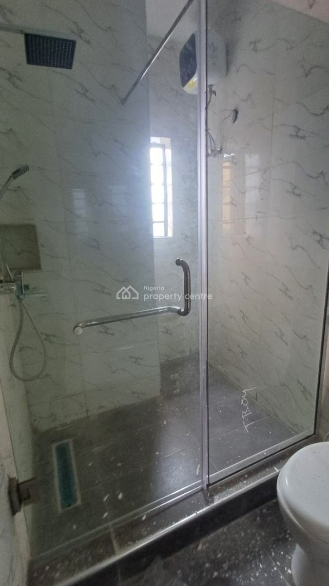 Brand New Massive Serviced 3 Bedroom Penthouse for Distress, Ikota Villa Gra Beside Mega Chiken, Ikota, Lekki, Lagos, Block of Flats for Sale