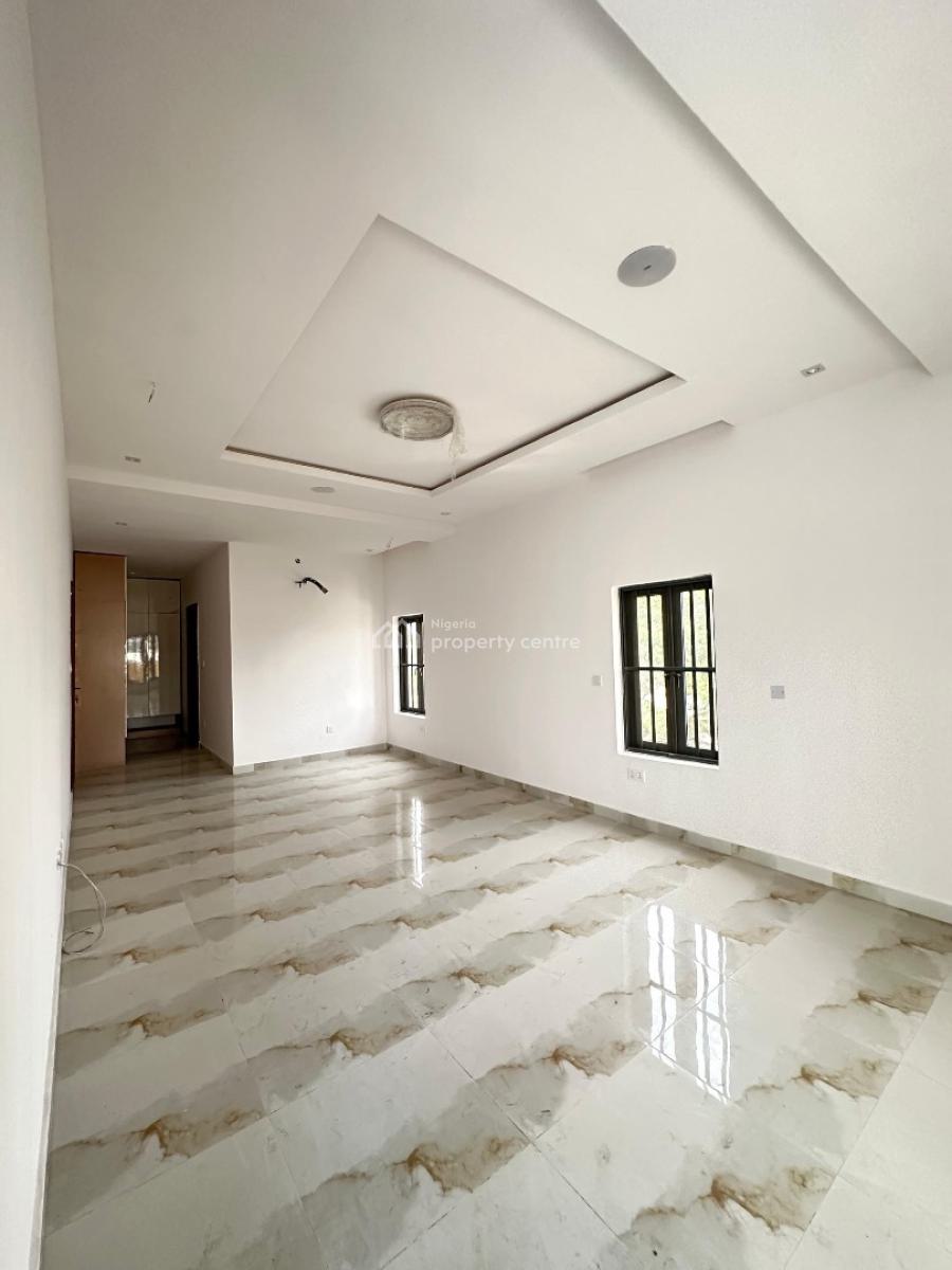 Commanding Elevated Family Home, Lekki Phase 1, Lekki, Lagos, Semi-detached Duplex for Sale