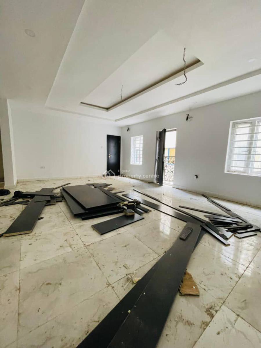 Elegantly Built Spacious 3 Bedroom Apartment in a Serene Neighborhood, Yaba, Lagos, Flat / Apartment for Sale