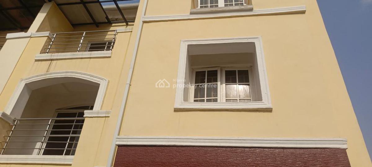 Tastefully Finished 5 Bedroom Semi-detached Duplex with a Bq, Guzape District, Abuja, Semi-detached Duplex for Rent
