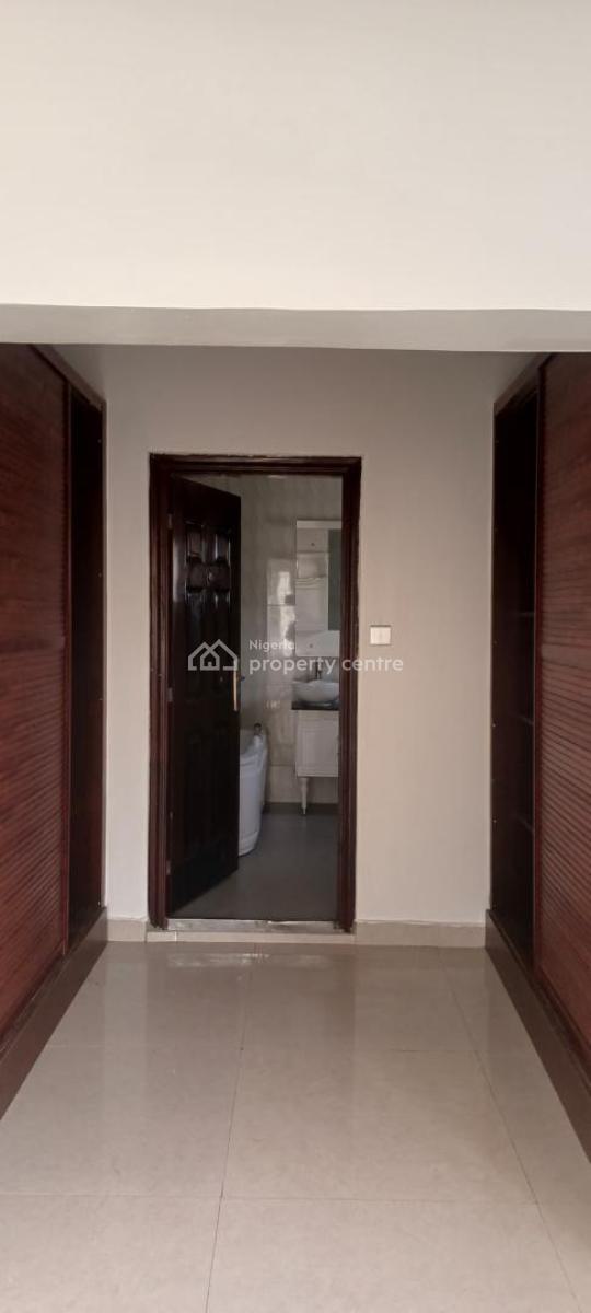 Tastefully Finished 5 Bedroom Semi-detached Duplex with a Bq, Guzape District, Abuja, Semi-detached Duplex for Rent