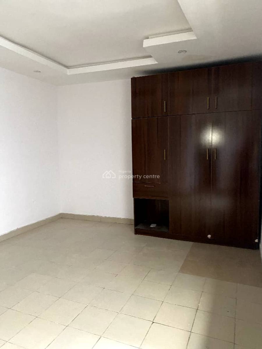 Standard 2 Bedroom Apt Upstairs, Sangotedo, Ajah, Lagos, Flat / Apartment for Rent