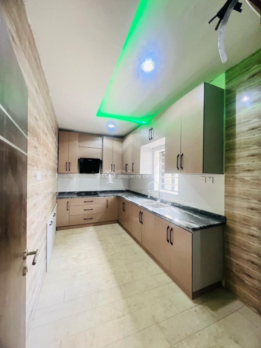 Eye Catchy Built 3 Bedroom Apartment with Range of Amenities, Gbagada, Lagos, Flat / Apartment for Sale