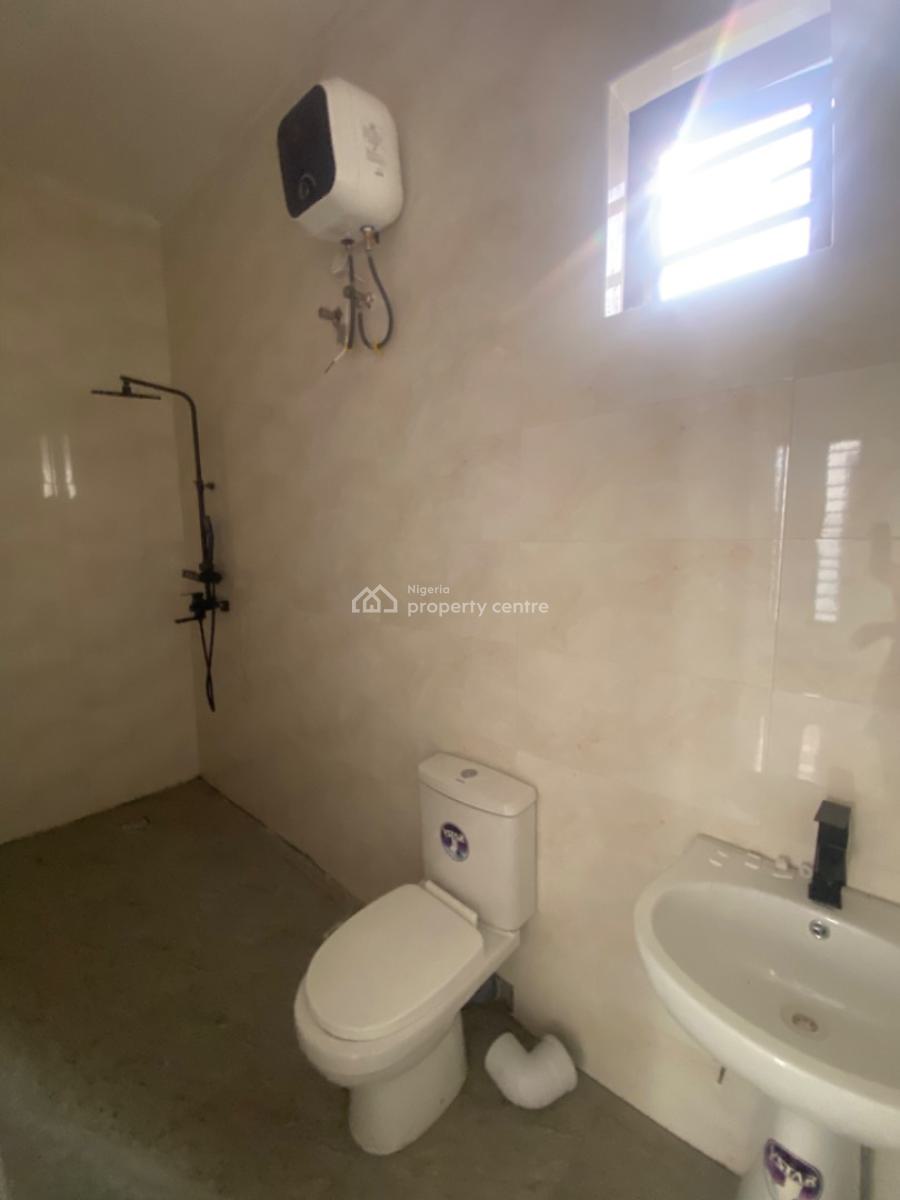 an Executive One Bedroom Flat, Peace Land Estate Ogombo Off Abraham Adesanya Estate Ajah, Lekki, Lagos, Mini Flat (room and Parlour) for Rent