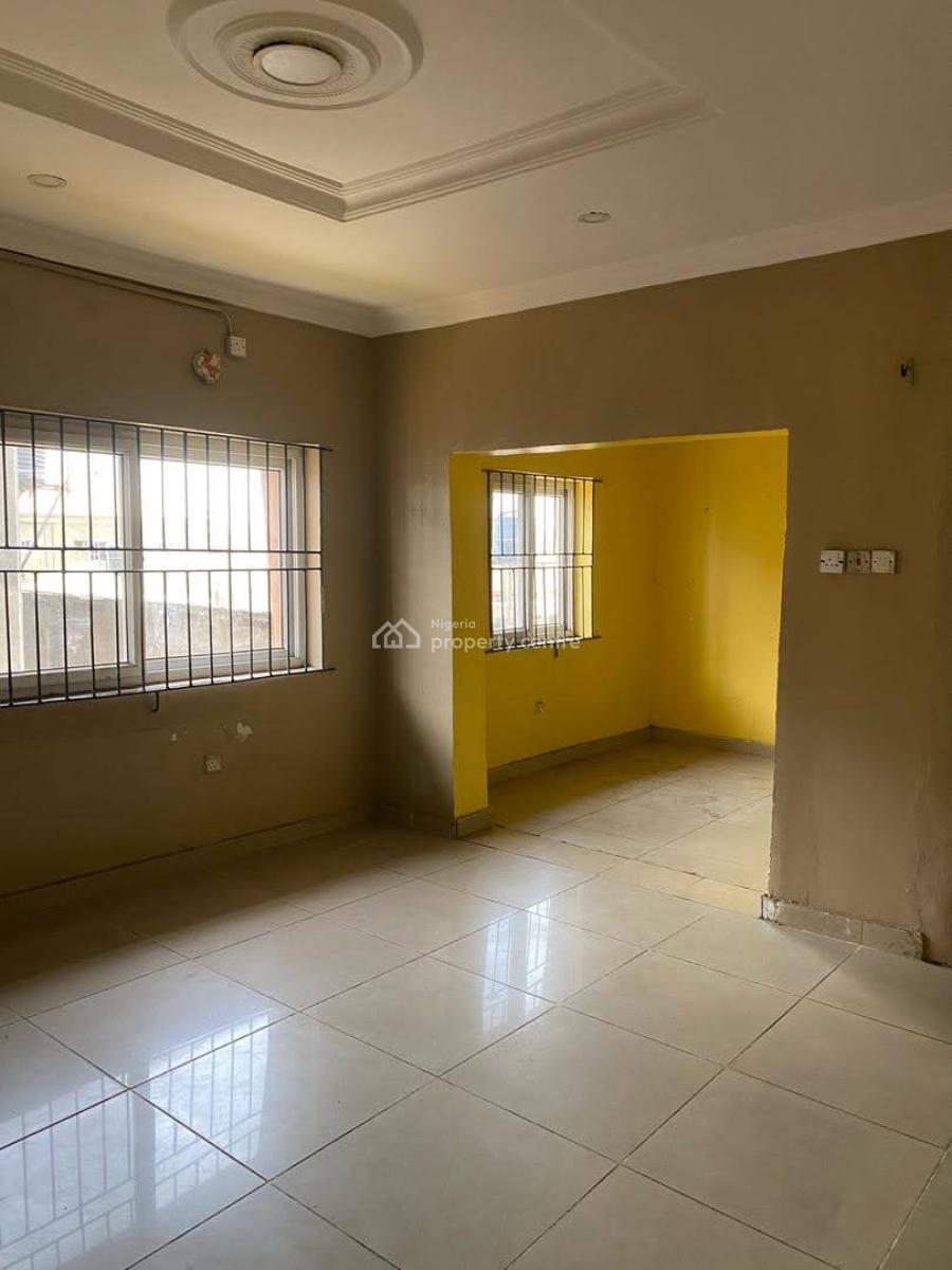 a Clean 3 Bedroom Flat Upstairs, Off Ogunlana, Surulere, Lagos, Flat / Apartment for Rent