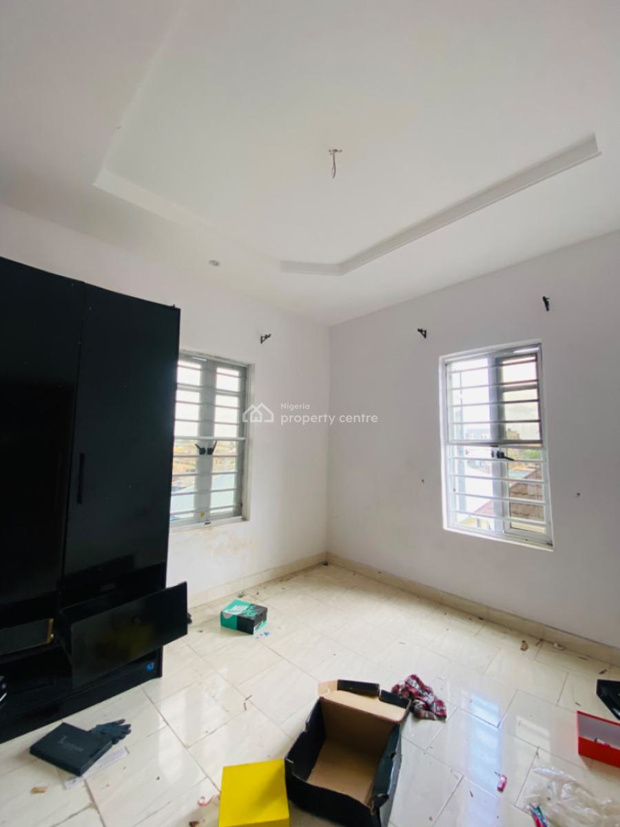 Standard 2 Bedroom Apartment in a Secured Neighborhood, Off Ologufe Road, Awoyaya, Ibeju Lekki, Lagos, Flat / Apartment for Rent