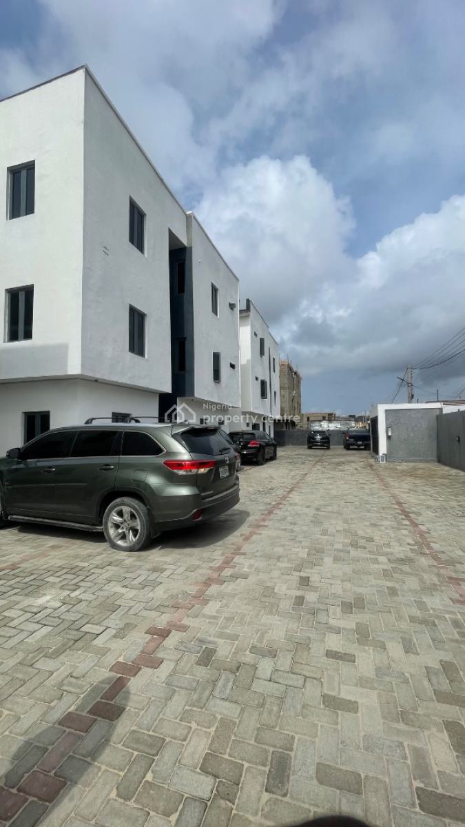 a Luxury 3 Bedroom Apartment, Gra, Ikota, Lekki, Lagos, Flat / Apartment for Rent