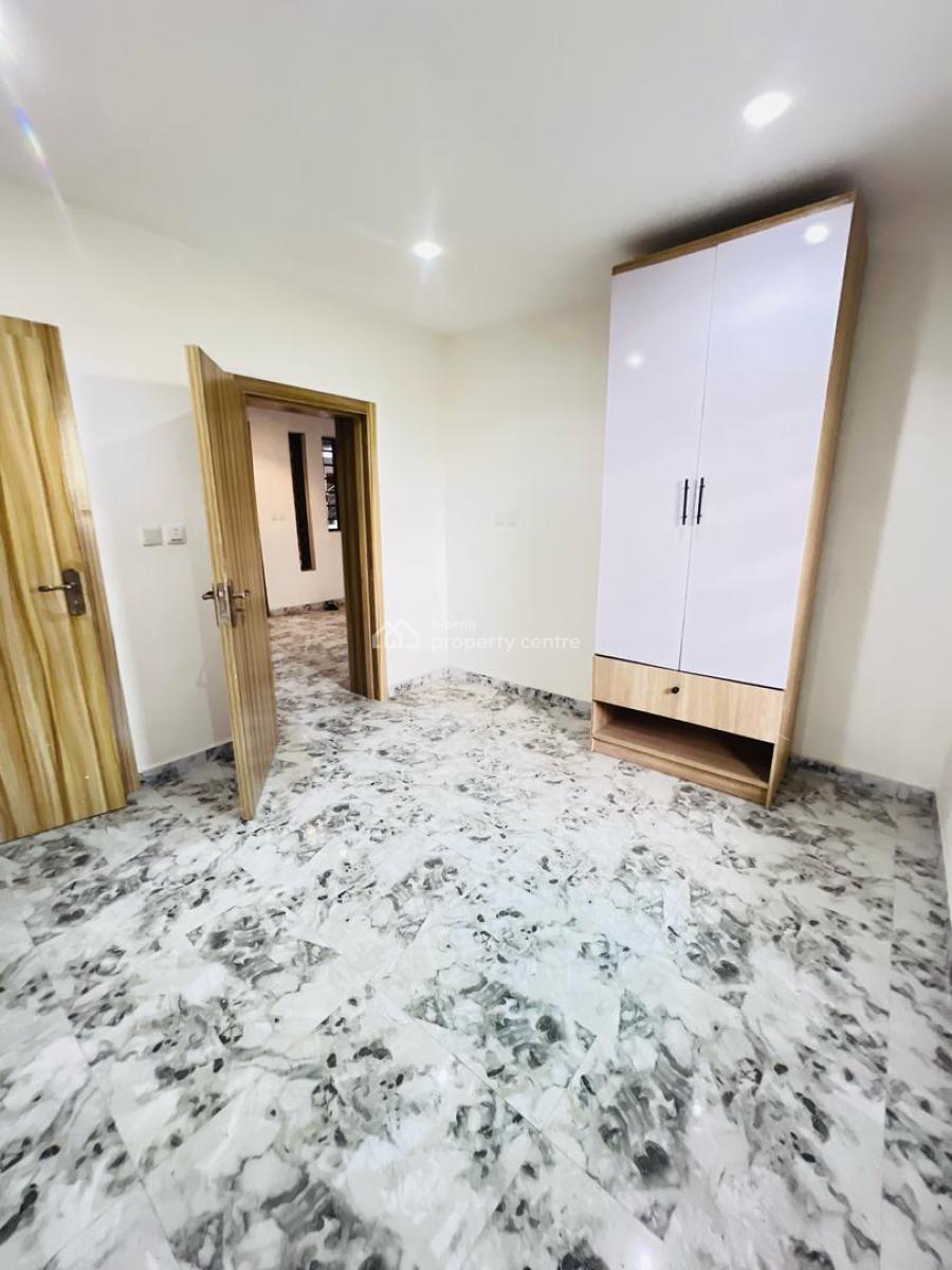 Luxury and Fully Serviced Mini Flat Apartment Upstairs, Toaj Heights Apartment Lekki Conservation Center, Lekki Expressway, Lekki, Lagos, Mini Flat (room and Parlour) for Rent