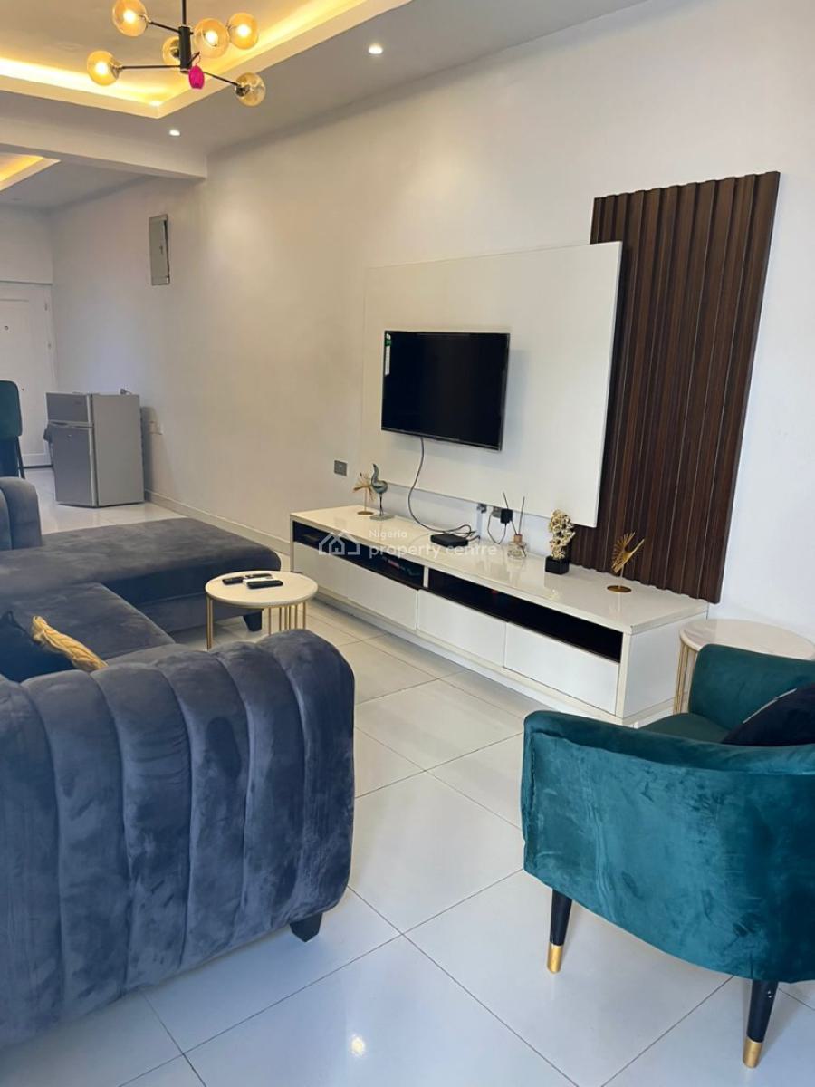 Lush 2 Bedroom with Swimming Pool, Ikate Elegushi, Lekki, Lagos, Flat / Apartment Short Let