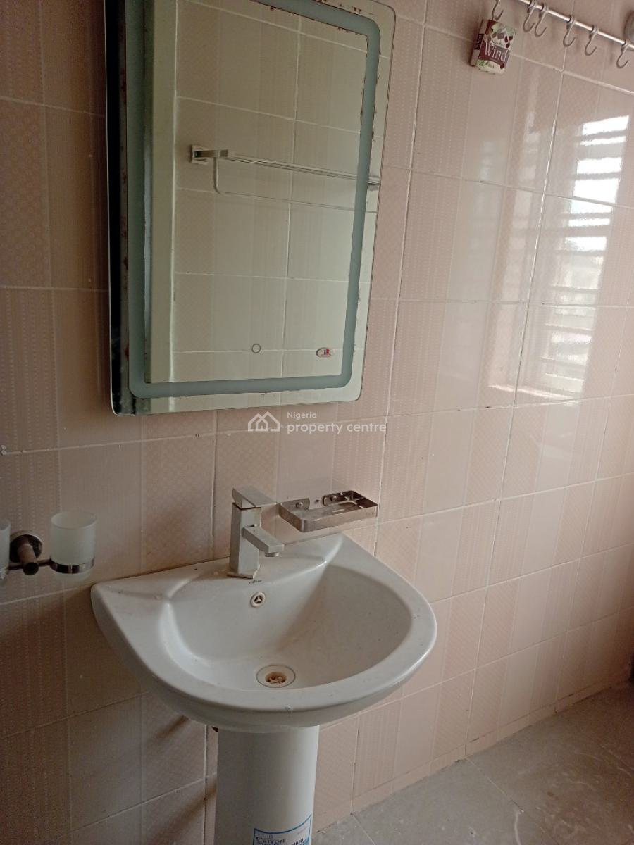 Well Maintained 2 Bedroom Flat Upstairs, Ologolo, Lekki, Lagos, Flat / Apartment for Sale