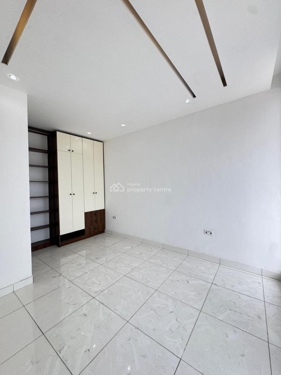 Well Build 2 Bedroom Apartments, Lekki Phase 1, Lekki, Lagos, Flat / Apartment for Sale