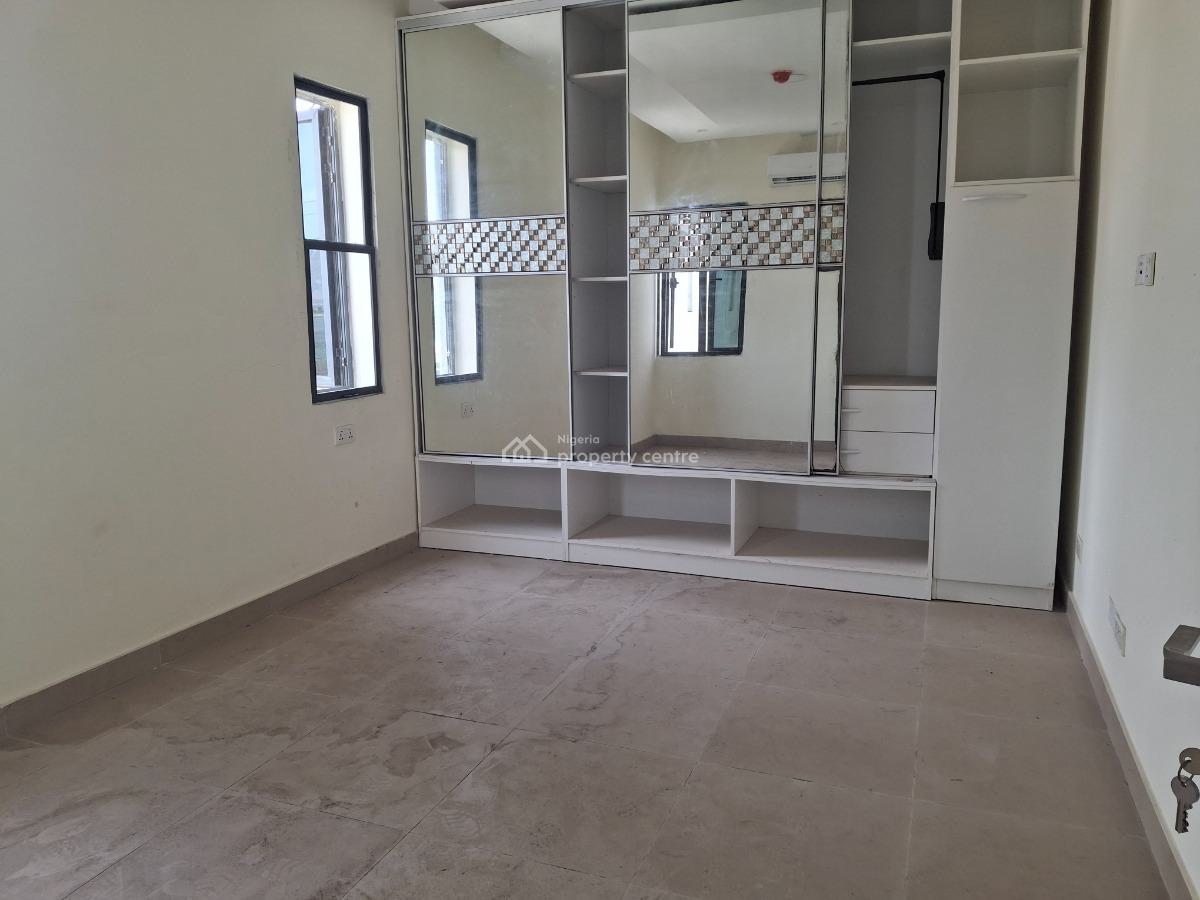 2 Bedroom Flat with Bq, Lekki Phase 1, Lekki, Lagos, Flat / Apartment for Rent