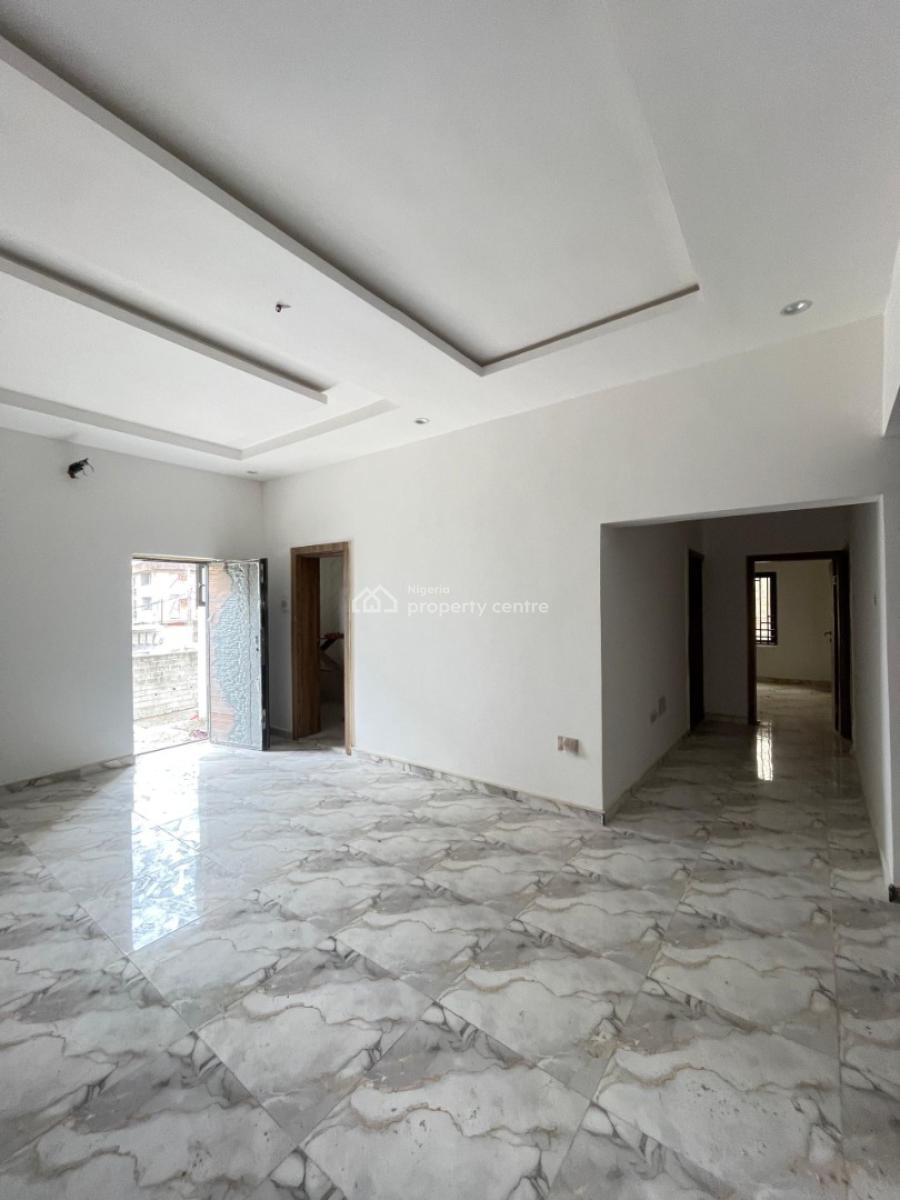 Beautiful 3 Bedroom Apartment, Surulere, Lagos, Block of Flats for Sale