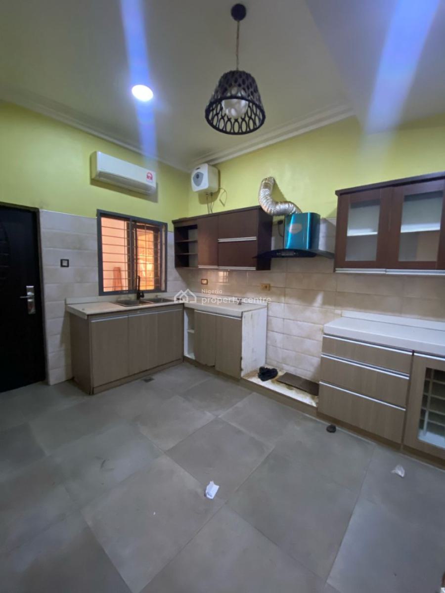 a Very Good Spacious & Serviced 3 Bedroom Flat, Jahi, Abuja, Flat / Apartment for Rent