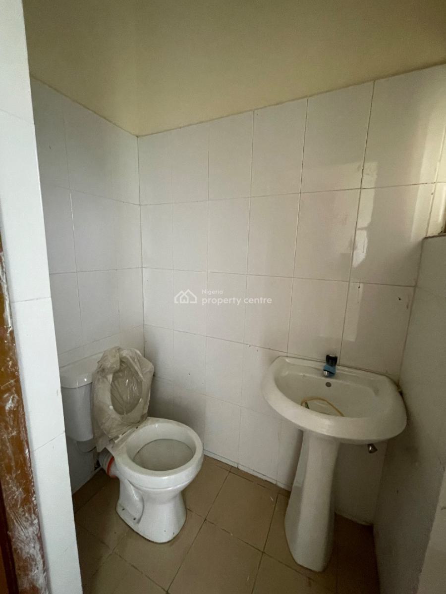 3 Bedroom Apartment in a Serene Secured Estate, Abijo Gra, Abijo, Lekki, Lagos, Flat / Apartment for Rent