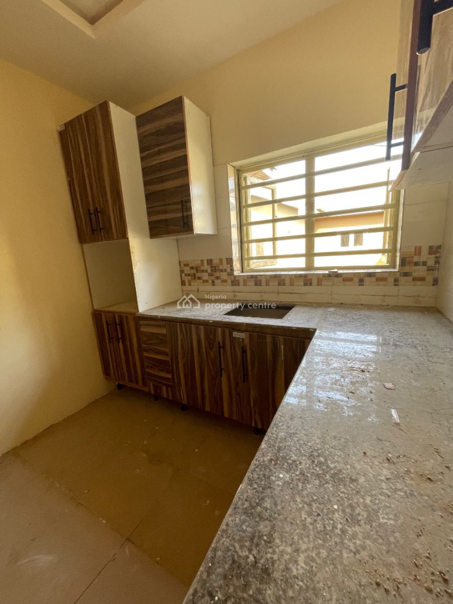 3 Bedroom Apartment in a Serene Secured Estate, Abijo Gra, Abijo, Lekki, Lagos, Flat / Apartment for Rent