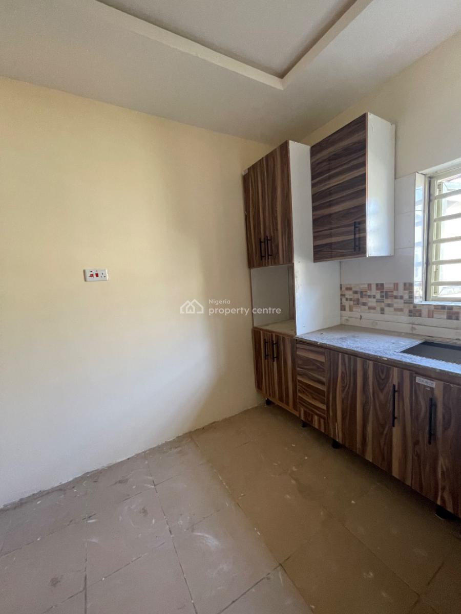 3 Bedroom Apartment in a Serene Secured Estate, Abijo Gra, Abijo, Lekki, Lagos, Flat / Apartment for Rent