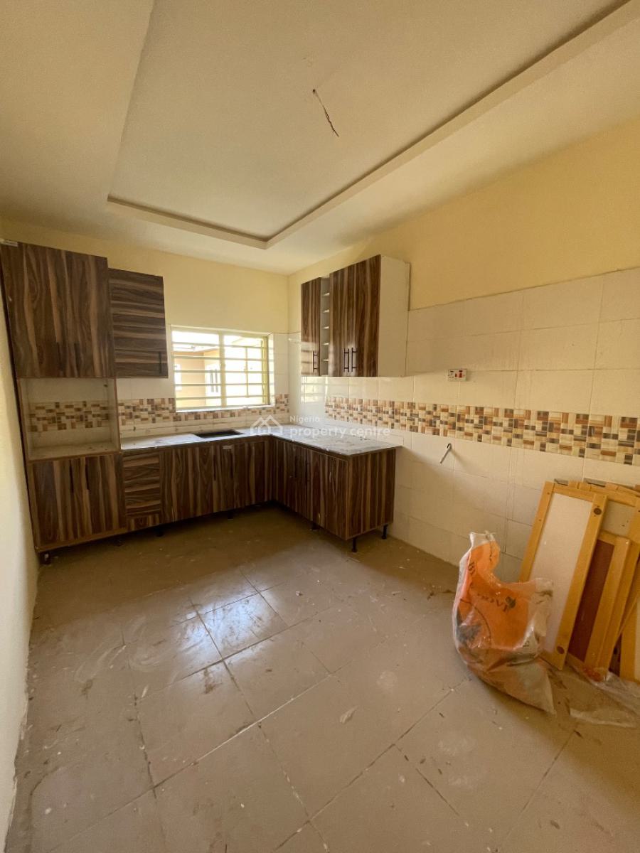 3 Bedroom Apartment in a Serene Secured Estate, Abijo Gra, Abijo, Lekki, Lagos, Flat / Apartment for Rent