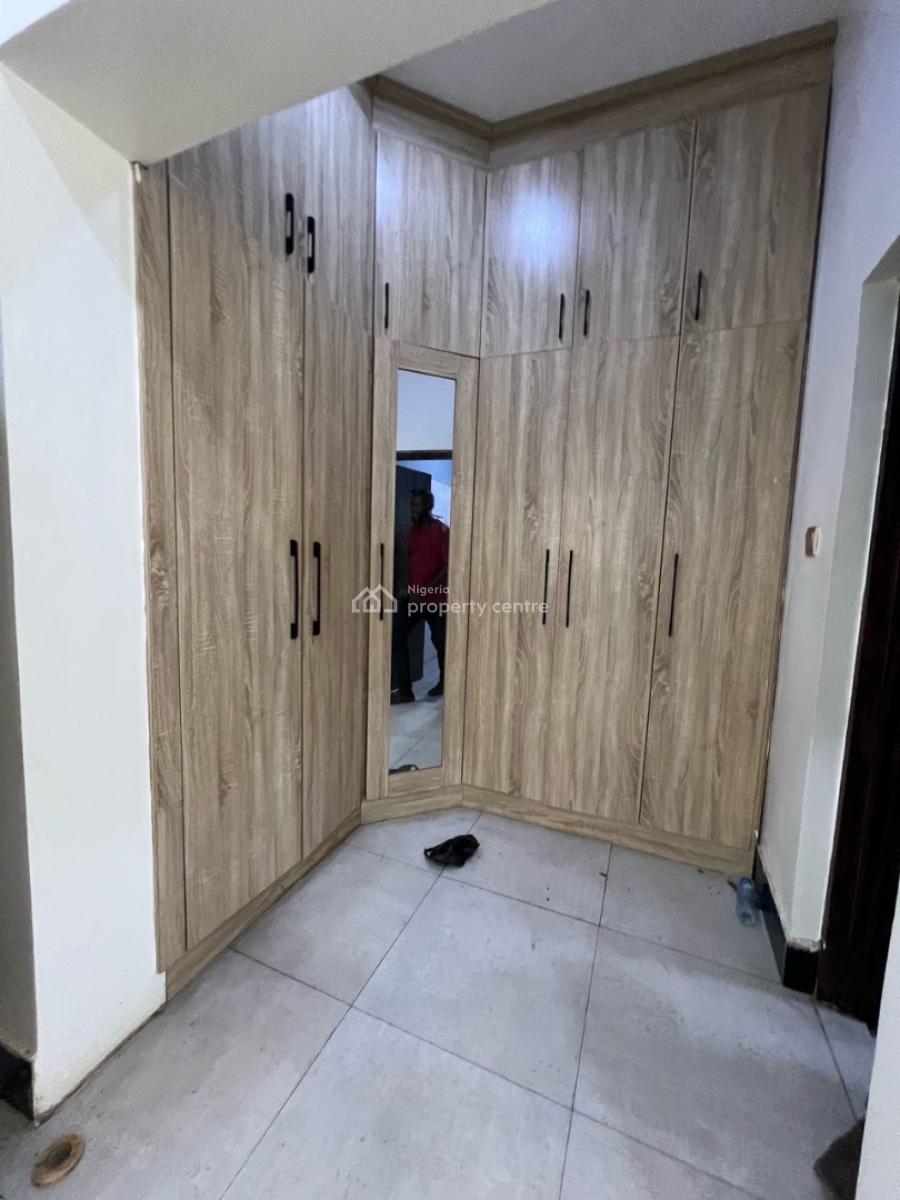 Well Finished 3 Bedroom Apartment, Gilmore, Jahi, Abuja, Flat / Apartment for Rent