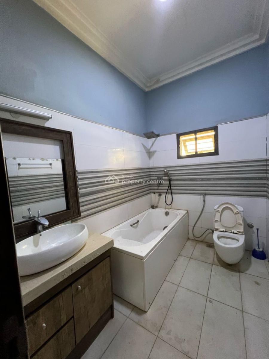 Well Finished 3 Bedroom Apartment, Gilmore, Jahi, Abuja, Flat / Apartment for Rent
