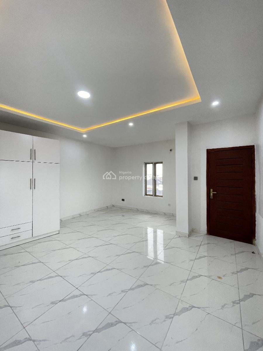 Luxury 4 Bedrooms Apartment Upstairs with Lift & Bq, Osapa, Lekki, Lagos, Flat / Apartment for Sale