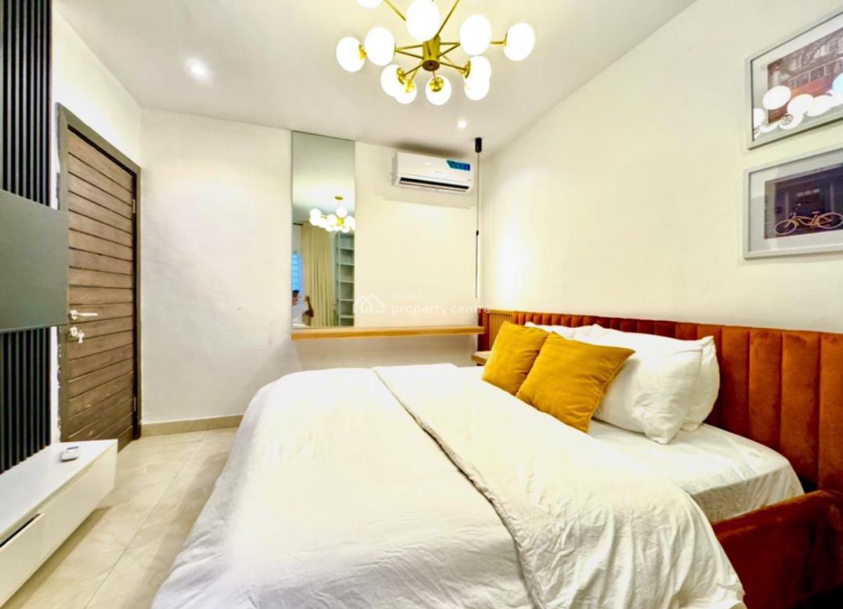Exquisitely Furnished 2 Bedroom Apartment, Freedom Way Road, Lekki Phase 1, Lekki, Lagos, Flat / Apartment Short Let