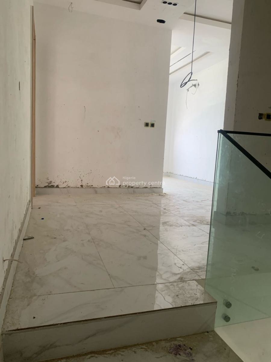 4 Bedroom Terrace Duplex + Bq, Lekki Phase 1, Lekki, Lagos, Flat / Apartment for Sale
