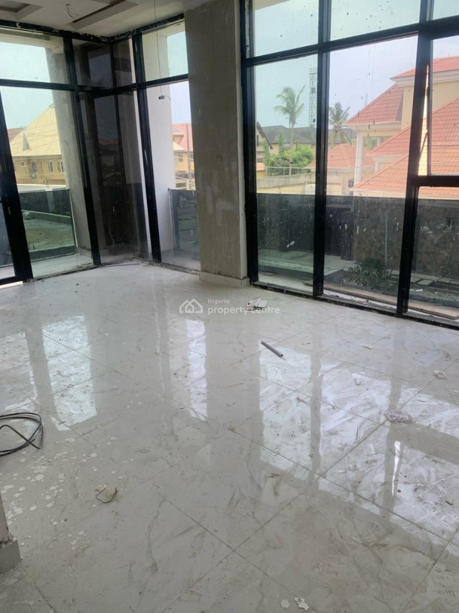 4 Bedroom Terrace Duplex + Bq, Lekki Phase 1, Lekki, Lagos, Flat / Apartment for Sale