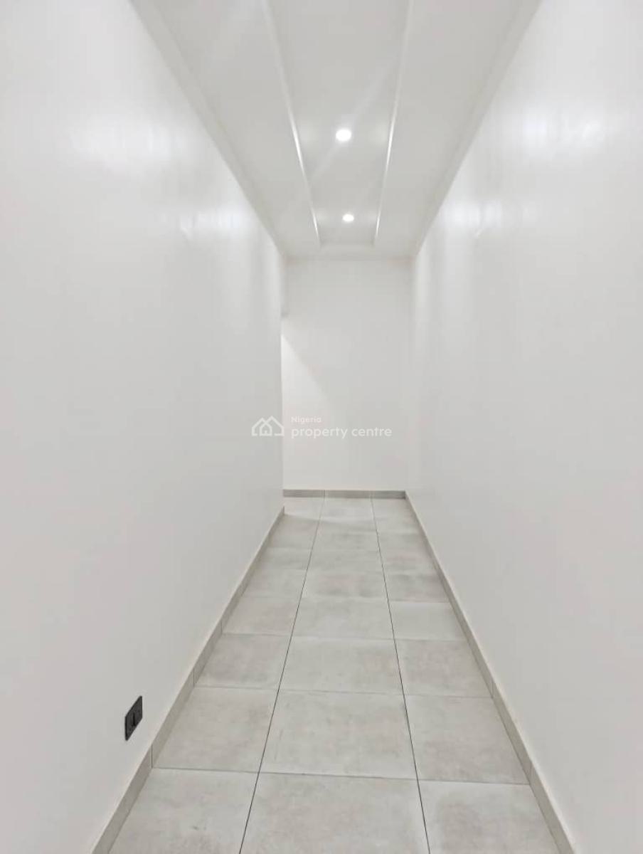 Ground Floor 2 Bedroom Apartment, Ilasan, Lekki, Lagos, Flat / Apartment for Rent