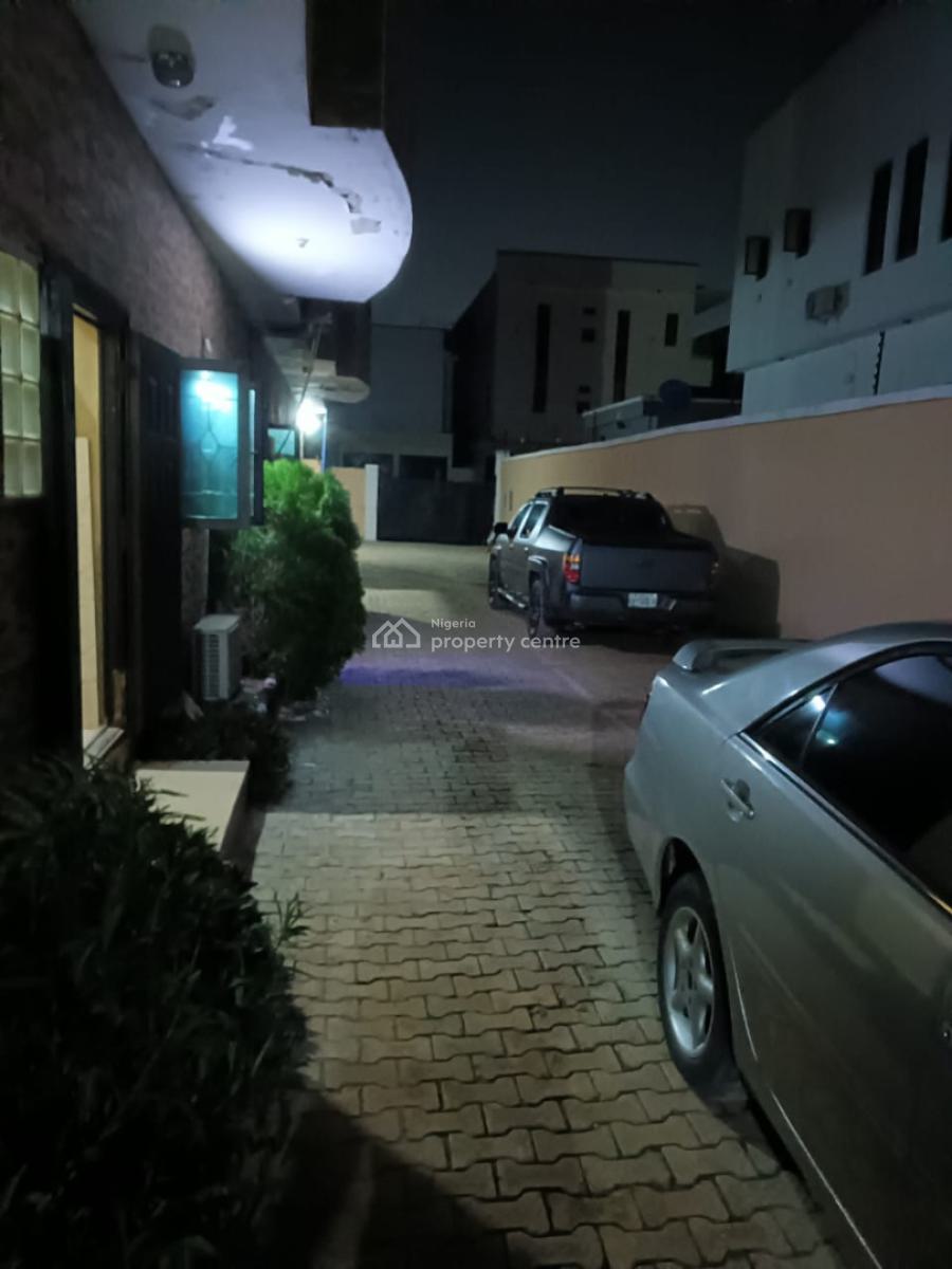 Spacious 2 Bedroom + Bq Upstairs in a Secured Estate, Igbo Efon, Lekki, Lagos, Flat / Apartment for Rent