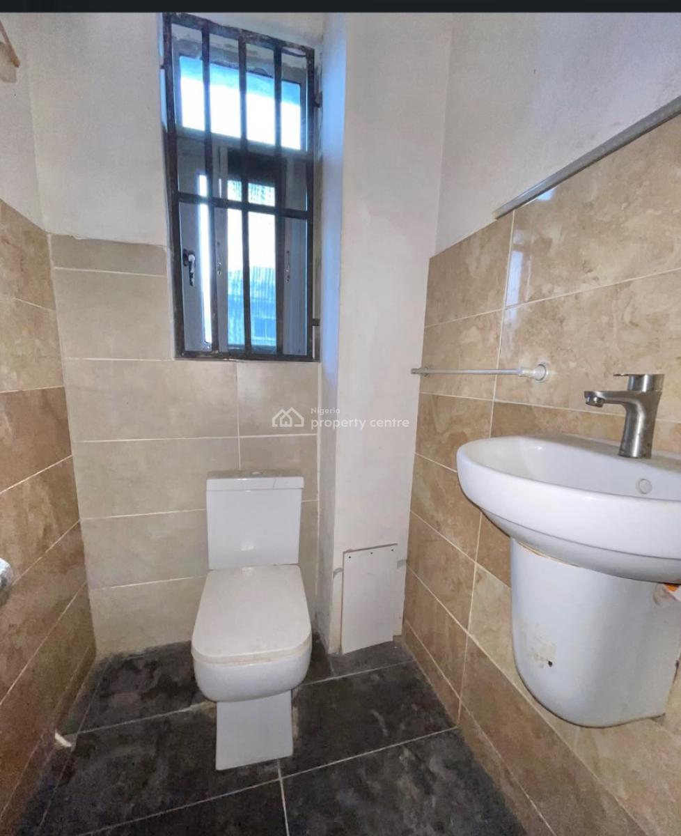 Well Built Serviced 3 Bedroom Apartment, Osapa, Lekki, Lagos, Flat / Apartment for Rent