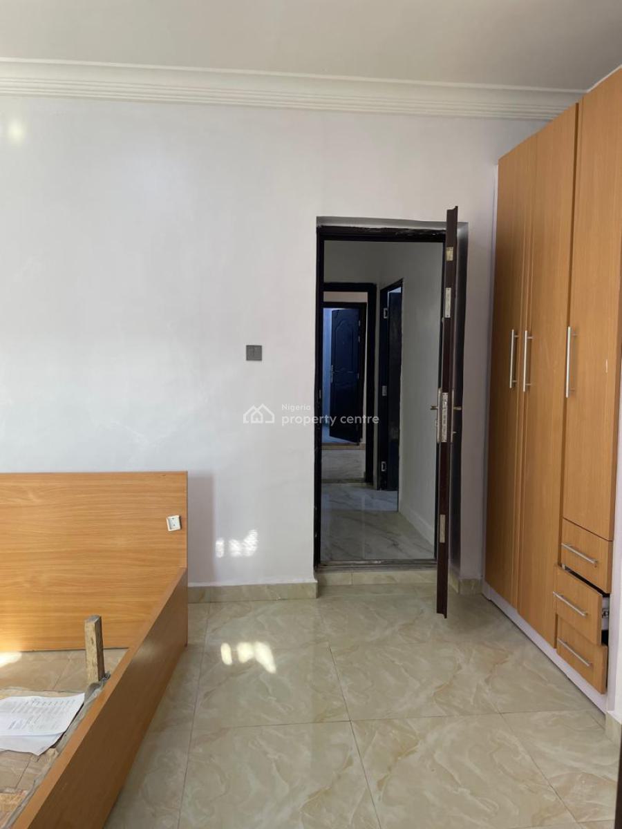 Spacious Room Self Contain, Along Chevron Drive, Lekki, Lagos, Self Contain (single Rooms) for Rent