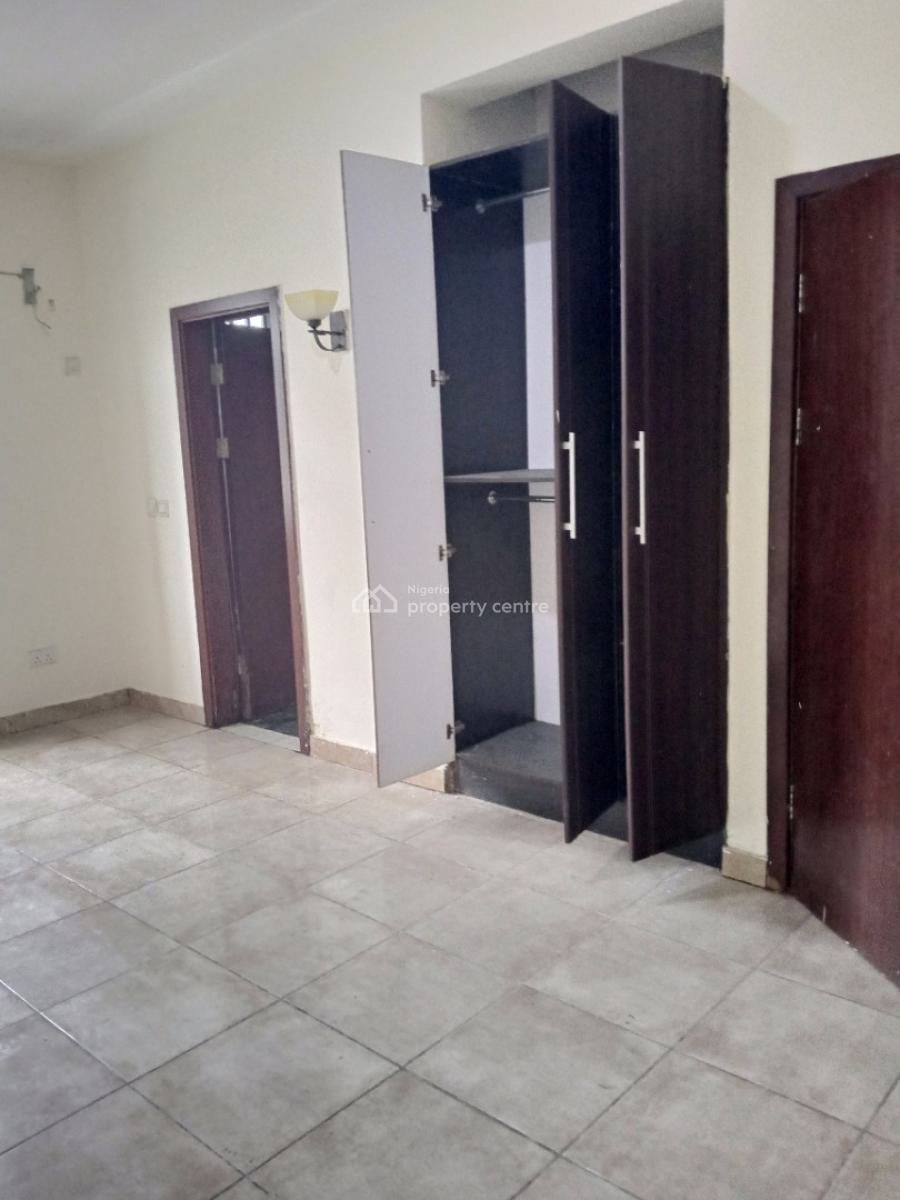 Spacious 3bedroom Inside Estate, Inside Estate, Osapa, Lekki, Lagos, Flat / Apartment for Rent