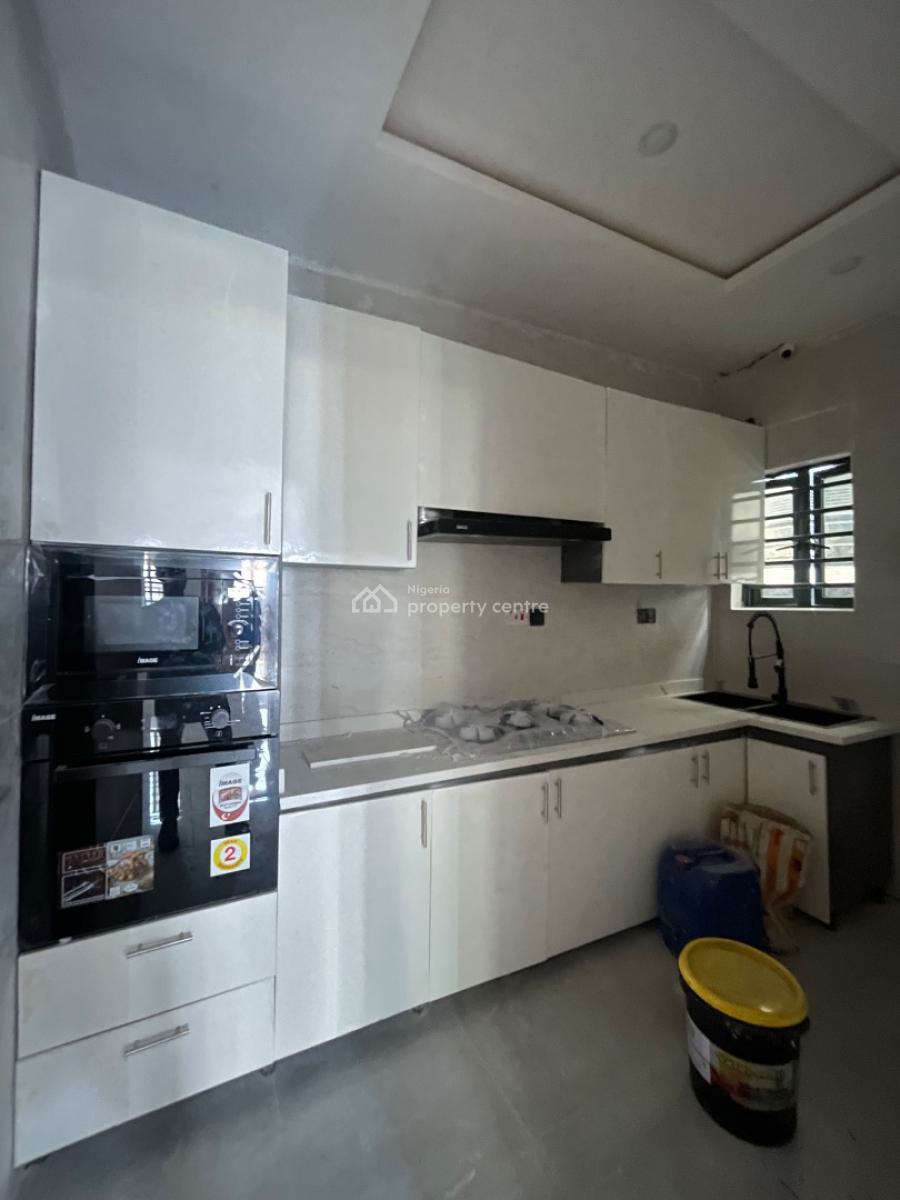 3bedroom Well Spacious Semi Detached House, Ikota Gra, Lekki, Lagos, Semi-detached Duplex for Sale