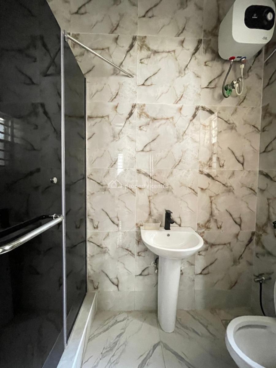 Luxury 2 Bedroom Apartment, Mobil Road, Lekki, Lagos, Flat / Apartment for Sale