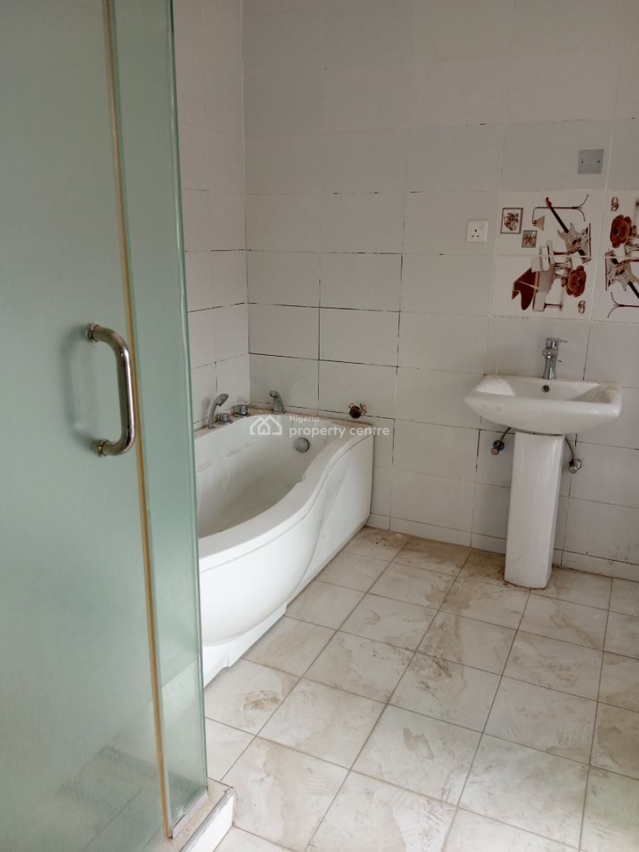 a Well Renovated 4bedroom Terrace Duplex at River Park, River Park, Lugbe District, Abuja, Terraced Duplex for Rent