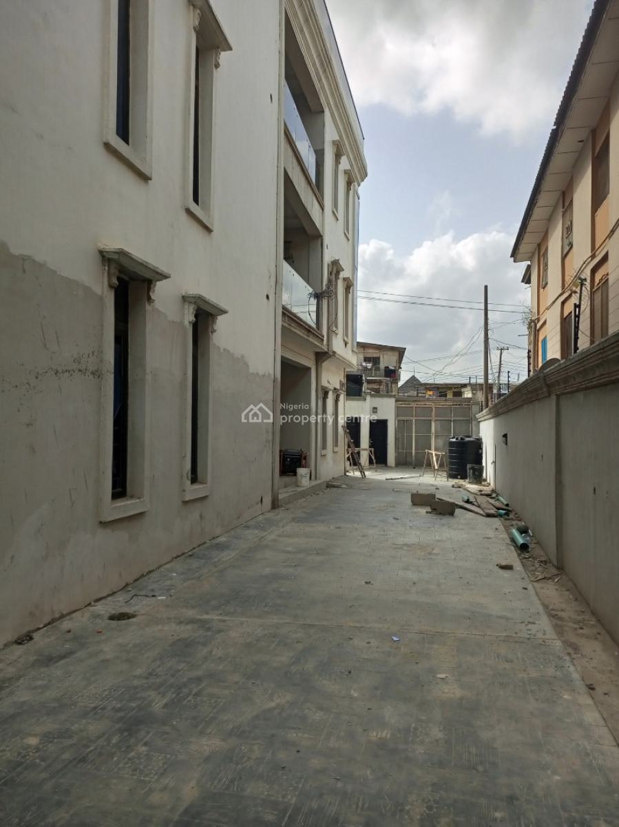 Luxury Newly Built 2 Bedroom Upstairs., Nnpc Axis Ejigbo, Isolo, Lagos, Flat / Apartment for Rent