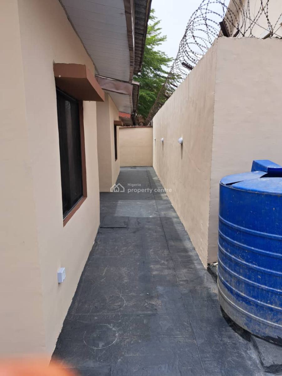Renovated 4 Bedroom Semi-detached Duplex with Bedroom Flat Bq, Lekki Phase 1, Lekki, Lagos, Semi-detached Duplex for Sale