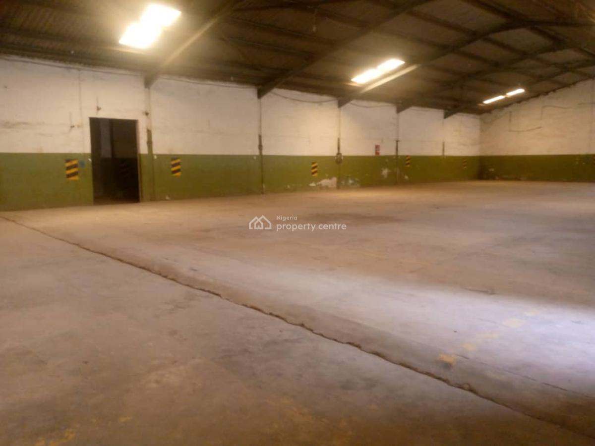 850sqm Warehouse Space, Oba Akran Ikeja Lagos, Ikeja, Lagos, Warehouse for Rent