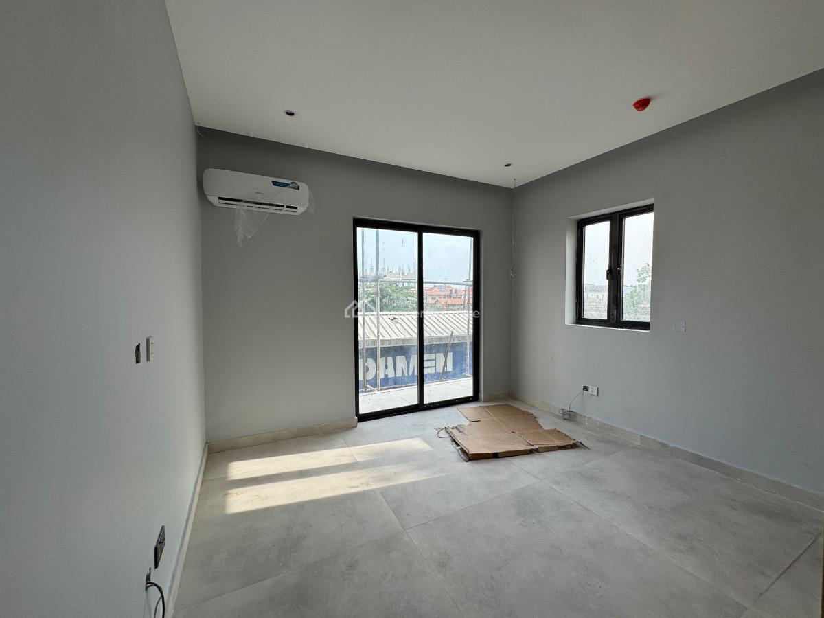 Tastefully Built 3 Bedroom Apartment with Bq, Lekki Phase 1, Lekki, Lagos, Flat / Apartment for Sale