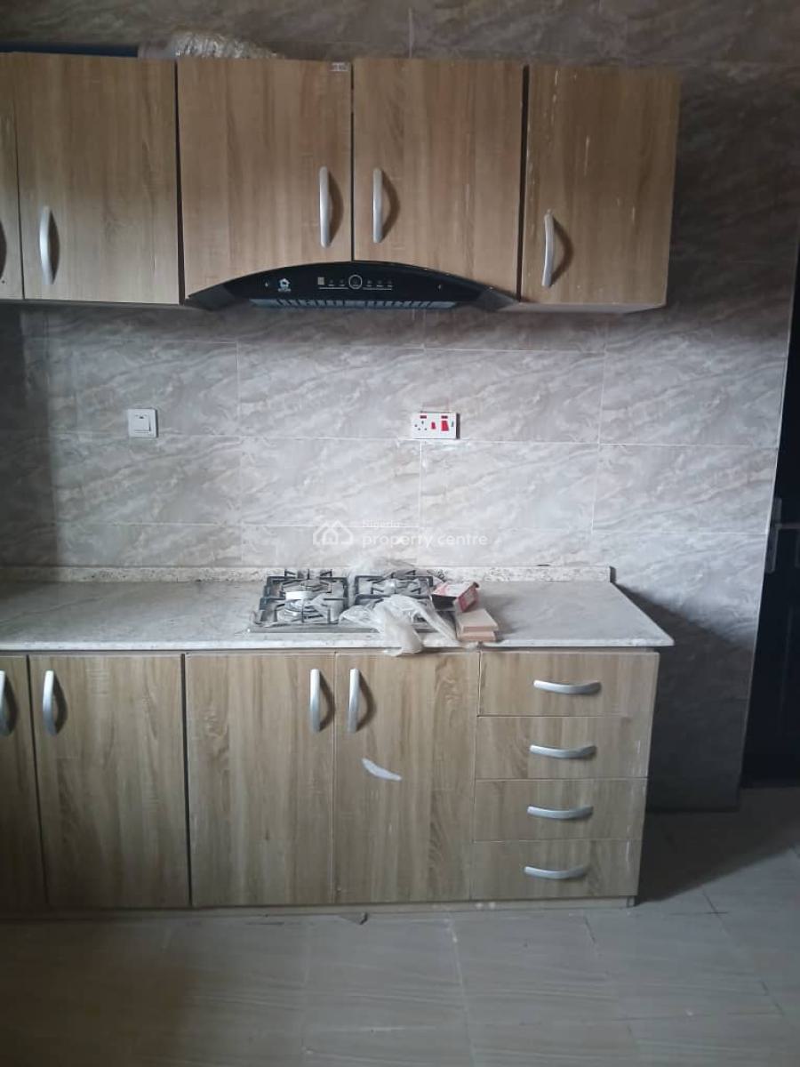 3 Bedroom, Inside Estate Within Wuye District Abuja, Wuye, Abuja, Flat / Apartment for Rent