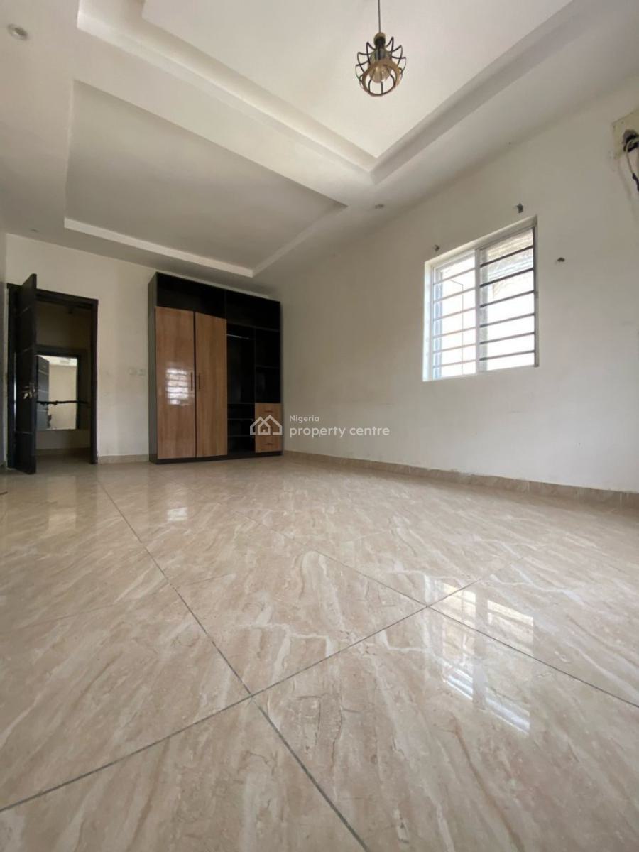 Spacious Masterbedroom, Elegushi, Ikate, Lekki, Lagos, Flat / Apartment for Rent