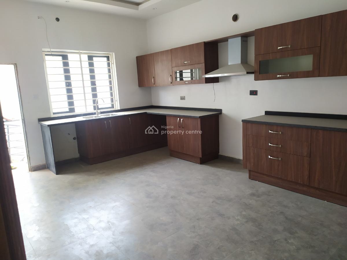 4 Bedroom Semi- Detached House with Bq, Asokoro District, Abuja, Semi-detached Duplex for Sale