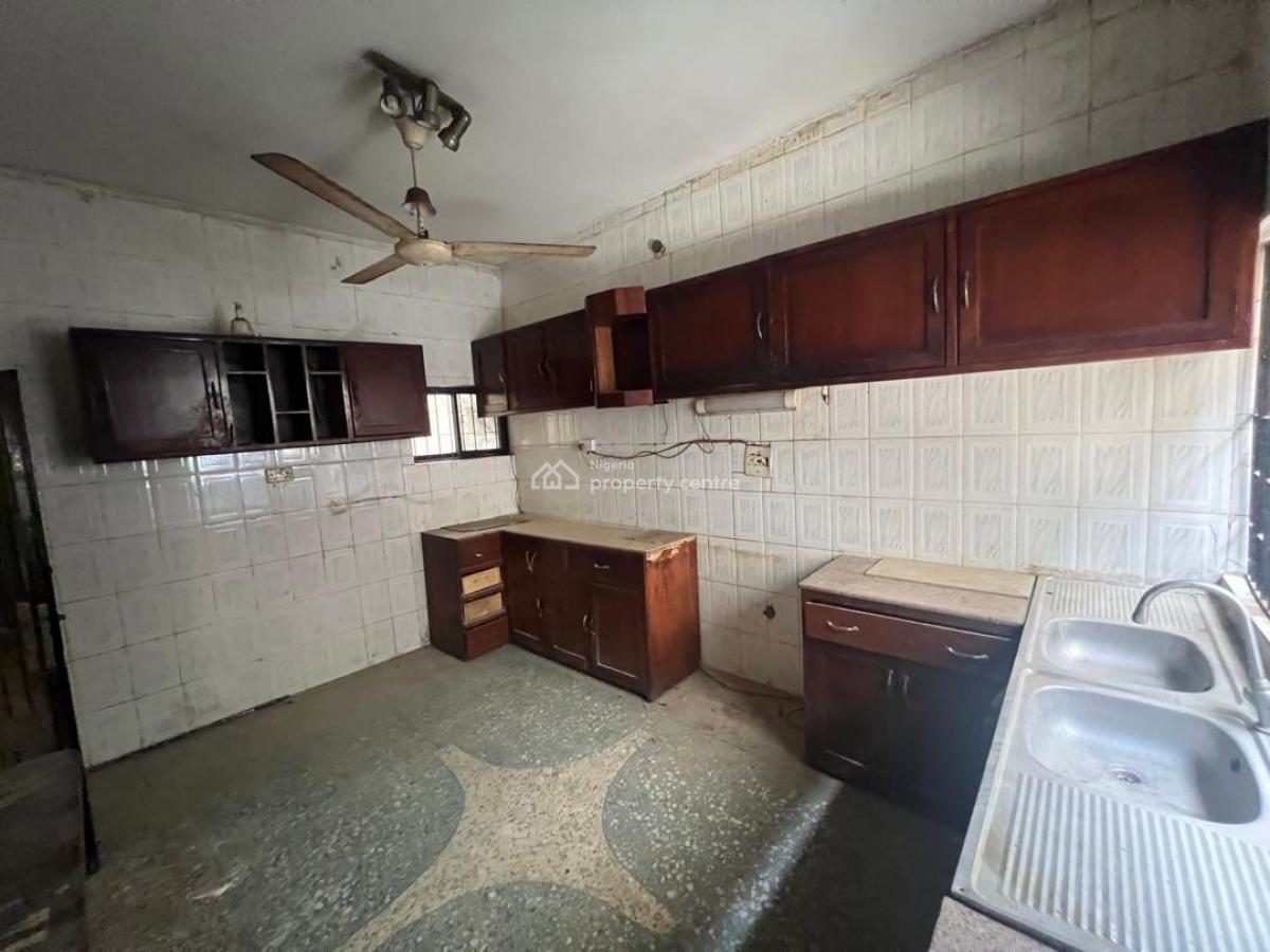 5 Bedroom Semi-detached Duplex with 2 Rooms Duplex Bq, Lekki Phase 1, Lekki Phase 1, Lekki, Lagos, Semi-detached Duplex for Rent