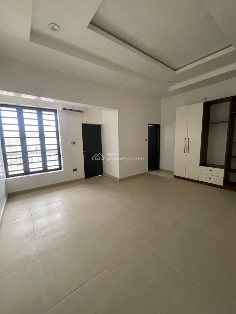 Brand New 2bedroom Apartment, Airport Road, Lugbe District, Abuja, Flat / Apartment for Sale