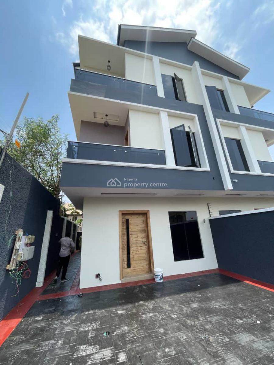 4bedroom Semi Detached House, Magodo Estate, Gra Phase 1, Magodo, Lagos, Semi-detached Duplex for Sale