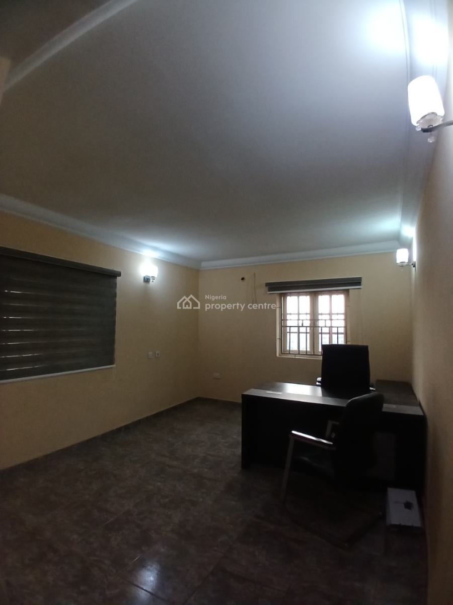 Well Renovated 4  Bedroom Terrace Duplex, Guzape Abuja Diplomatic Zone, Guzape District, Abuja, Terraced Duplex for Rent