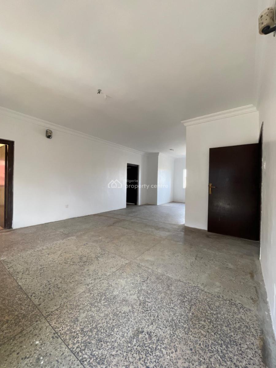 Really Spacious 3 Bedroom, Surulere, Lagos, Flat / Apartment for Rent
