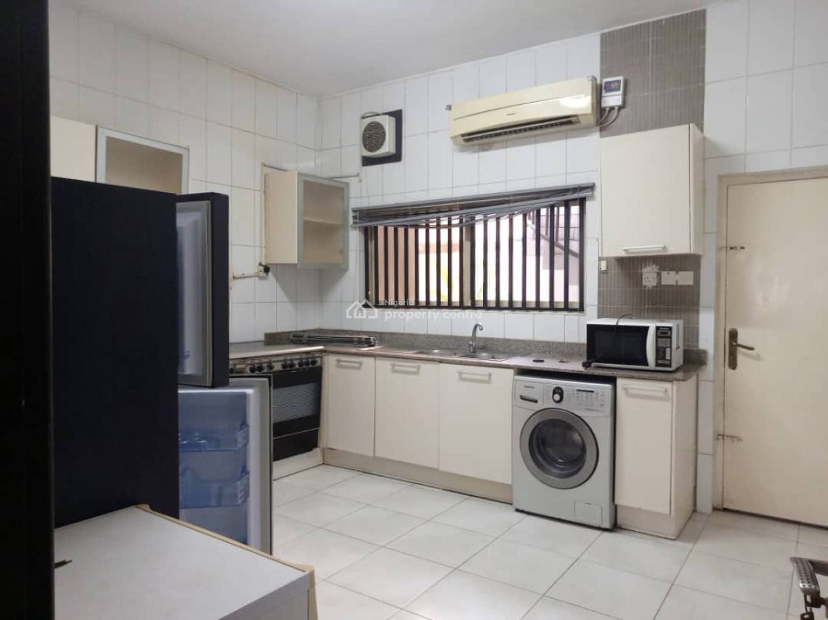 Well Maintained 3 Bedroom Flat on The Ground Floor with a Bq at Lekki, Off Admiralty Way, Lekki Phase 1, Lekki, Lagos, Flat / Apartment for Rent